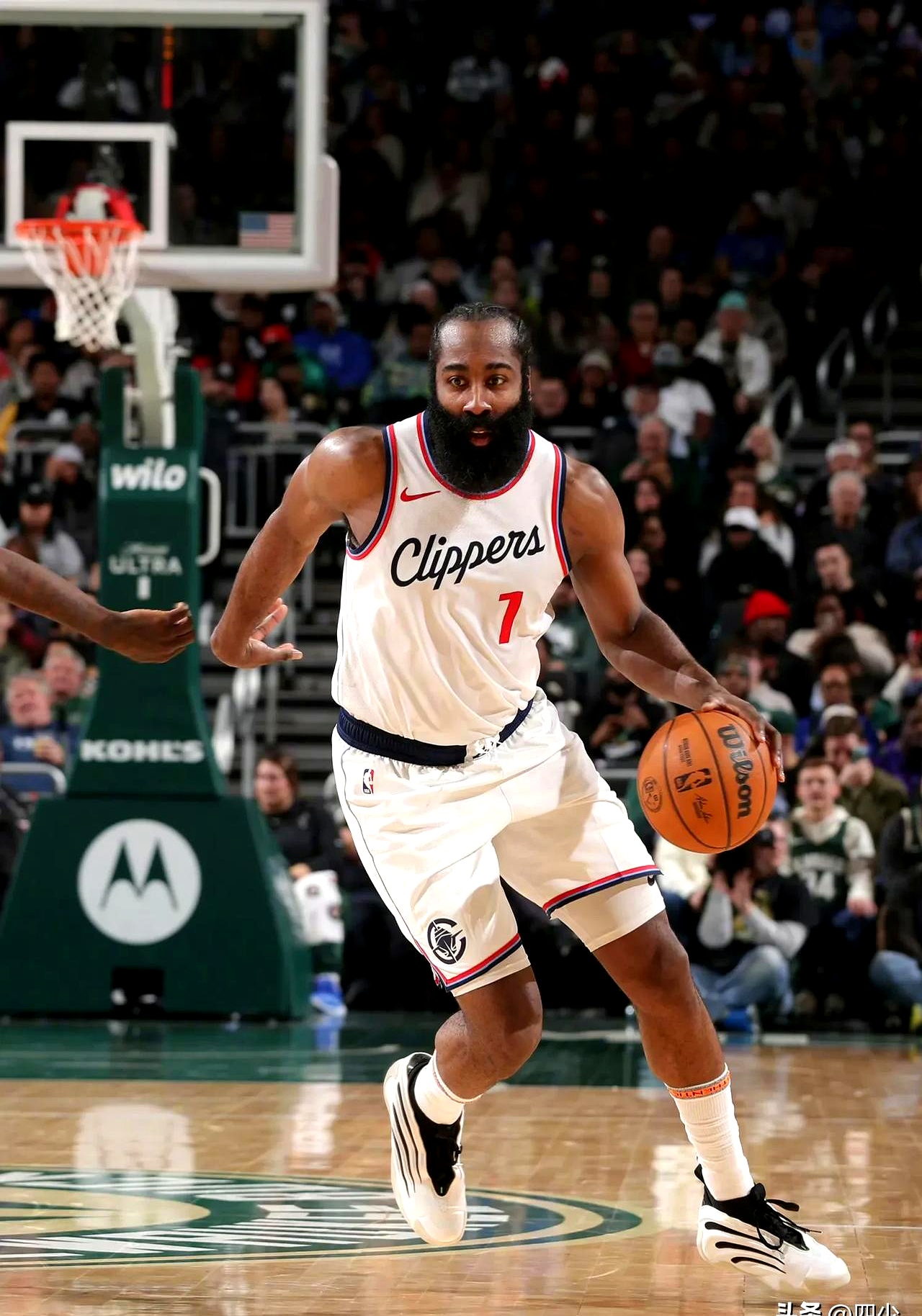 快船核心球员伤退，球队未来走势成疑，的话喜欢.