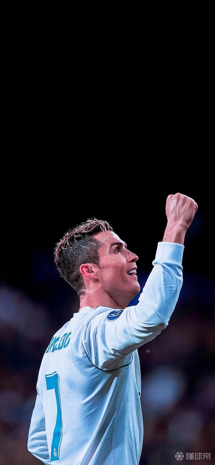 九游游戏体育版C罗重返赛场，重返赛场首场状态出色，公牛观众沸腾！赢得满堂喝彩的简单介绍