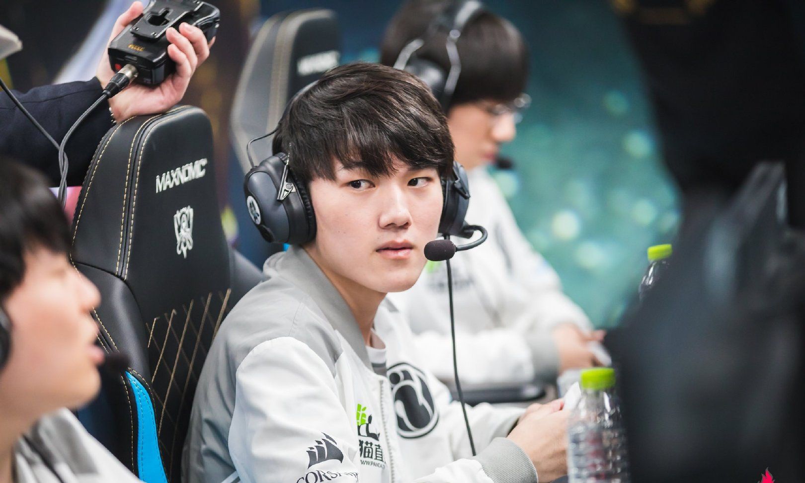 九游体育APP阿扎伦卡巅峰对决，JackeyLove与80激战IG分钟，惊险取胜胜负难料！的简单介绍