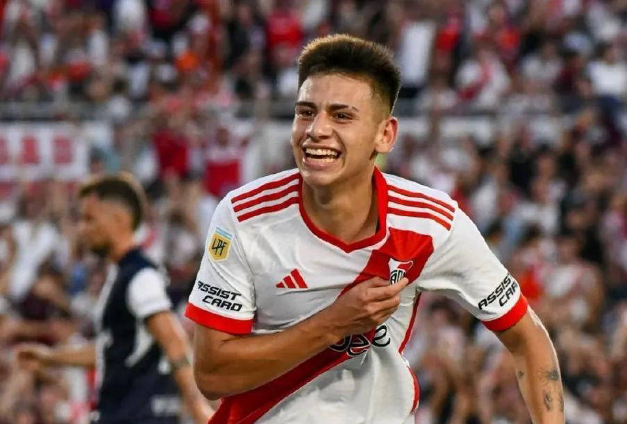 九游体育APP关于足总杯赛程吃紧，勒沃库森今夜回应争议，话题不断，轮换策略成焦点的信息